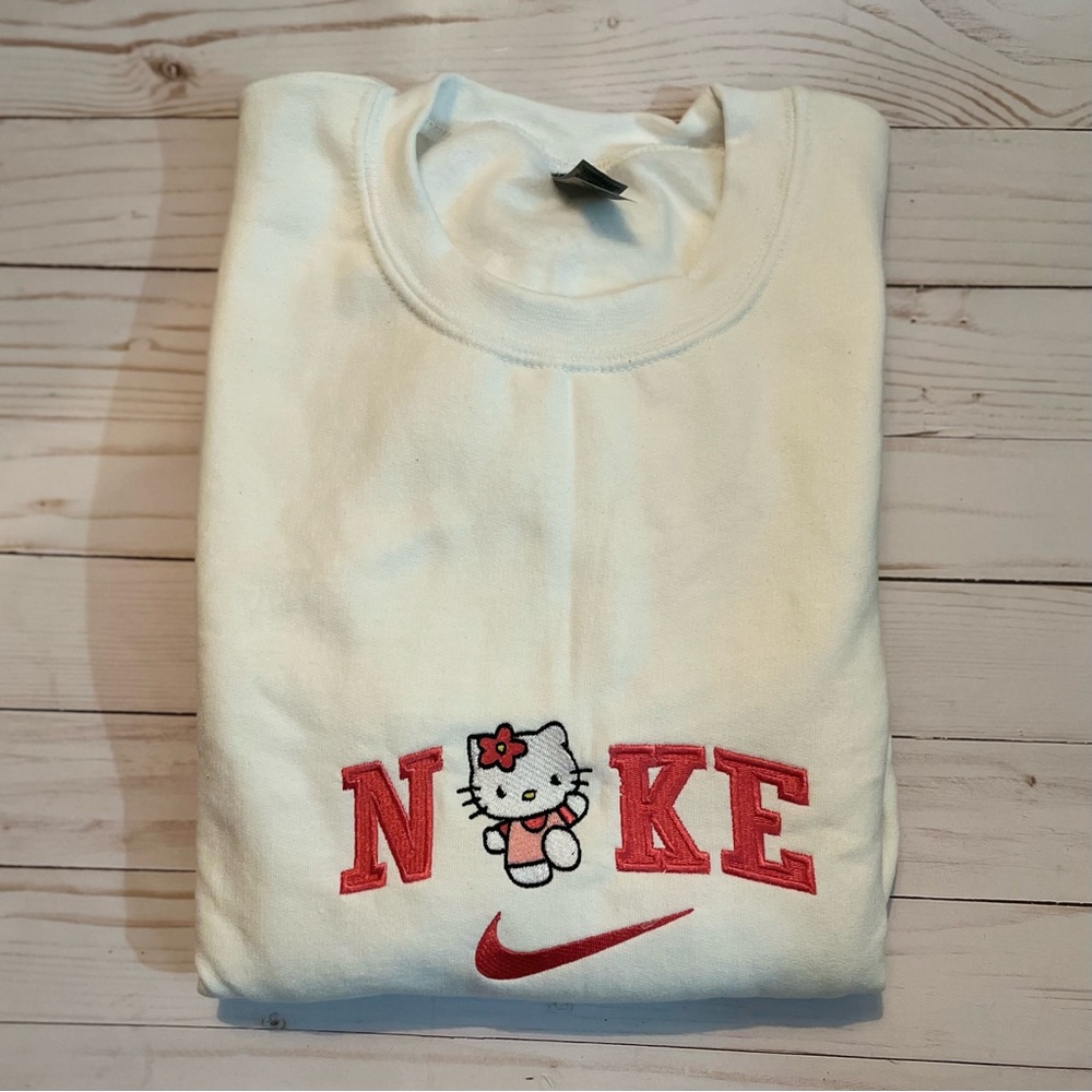 Nike hello kitty Crewneck sweatshirt